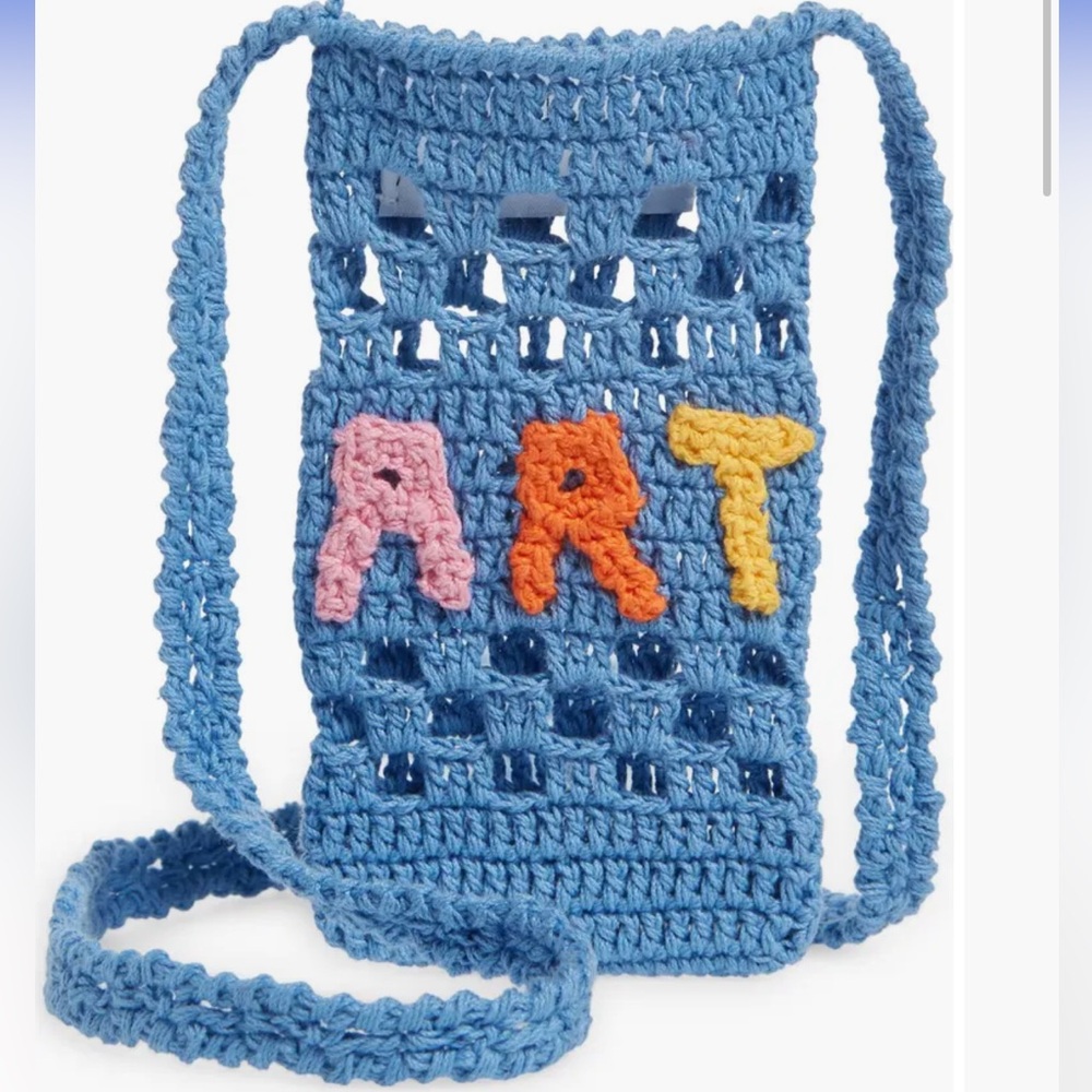 • Art Crochet Pouch •